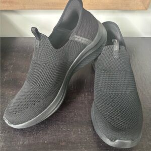 Skechers Black Knit Slip-On Shoes wide fit brand new